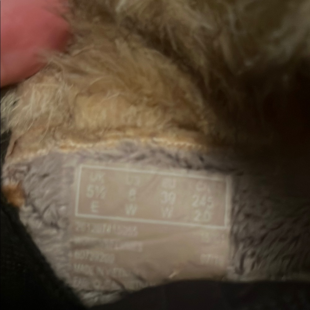 Euc Clark’s Winter Boots - image 8